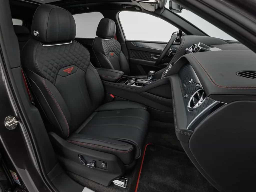 Bentley Bentayga S V8 / Privacy Glass 04/2024-photo-19
