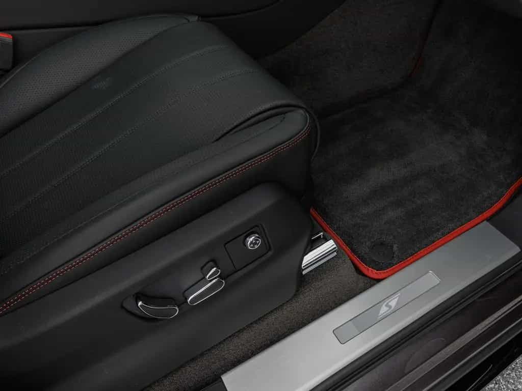Bentley Bentayga S V8 / Privacy Glass 04/2024-photo-20