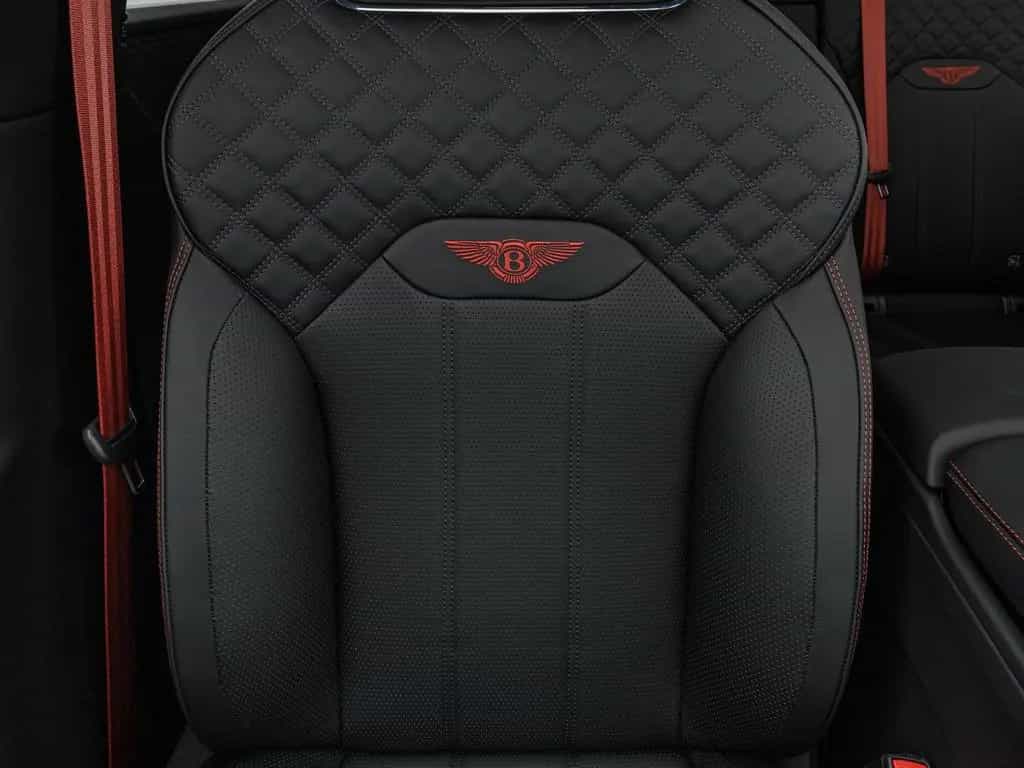 Bentley Bentayga S V8 / Privacy Glass 04/2024-photo-21