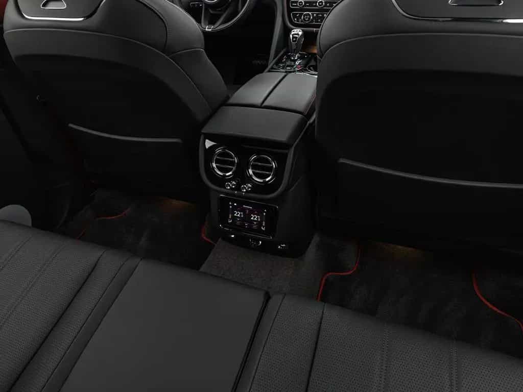 Bentley Bentayga S V8 / Privacy Glass 04/2024-photo-25
