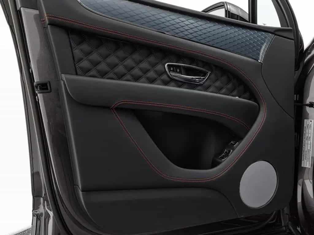 Bentley Bentayga S V8 / Privacy Glass 04/2024-photo-8