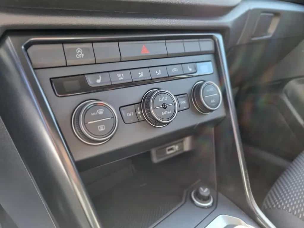Volkswagen T-Roc 1.0 TSI 08/2018-photo-18