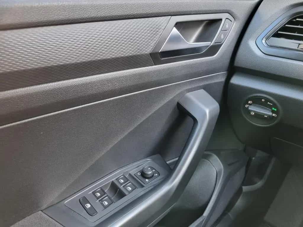 Volkswagen T-Roc 1.0 TSI 08/2018-photo-25