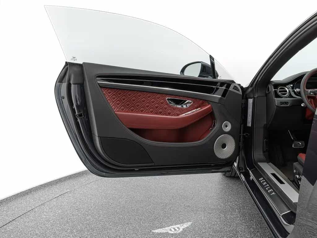 Bentley Continental GT W 12 / Bang & Olufsen Soundsystem 10/2020-photo-7