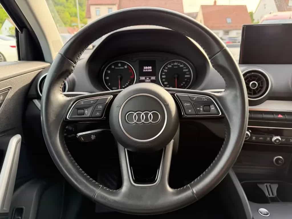 Audi Q2 30 TFSI TEMP|SZH|MFL|PDC|KEYLESS|KLIMA 01/2020-photo-14