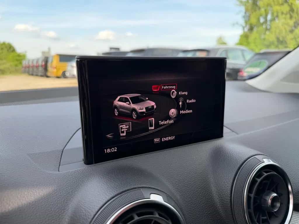 Audi Q2 30 TFSI TEMP|SZH|MFL|PDC|KEYLESS|KLIMA 01/2020-photo-17