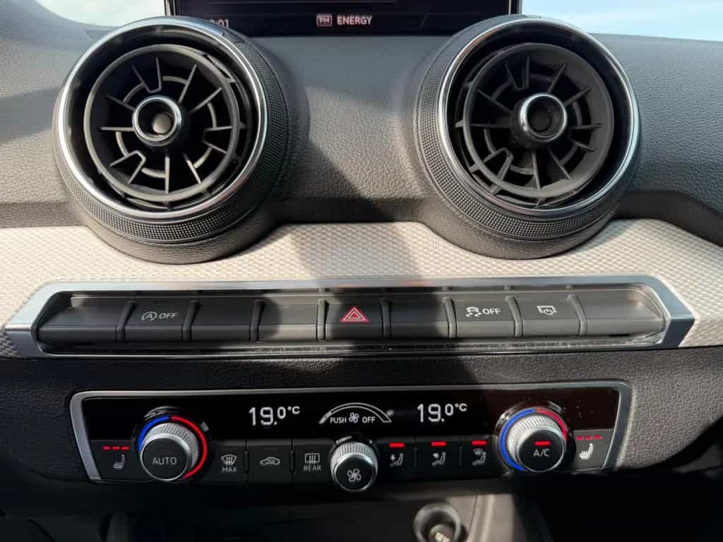 Audi Q2 30 TFSI TEMP|SZH|MFL|PDC|KEYLESS|KLIMA 01/2020-photo-18