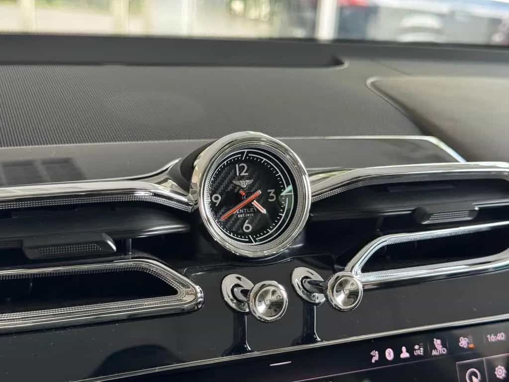 Bentley Bentayga 4.0 V8 First-Edition Naim Panorama AHK 04/2021-photo-18