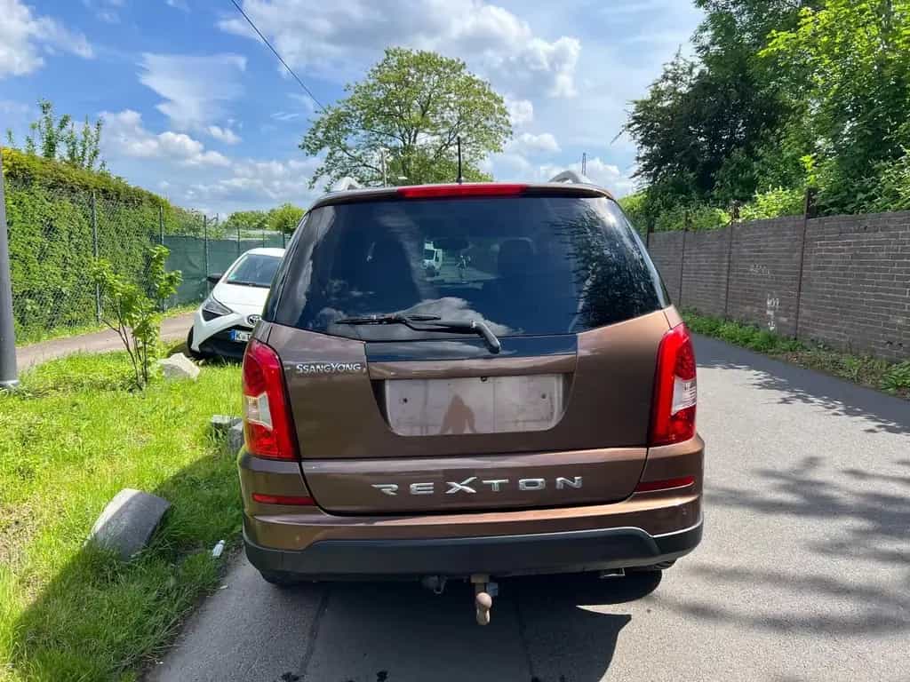 Ssangyong REXTON Rexton W Quartz 4WD 7 SITZPLÄTZE 01/2016-photo-8