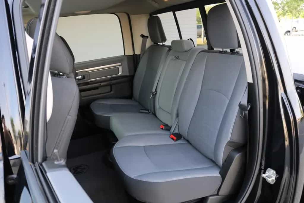 Dodge RAM 1500 5.7 V8 Crew Cab Black/PANO/KAMERA/NAVI 09/2025-photo-24