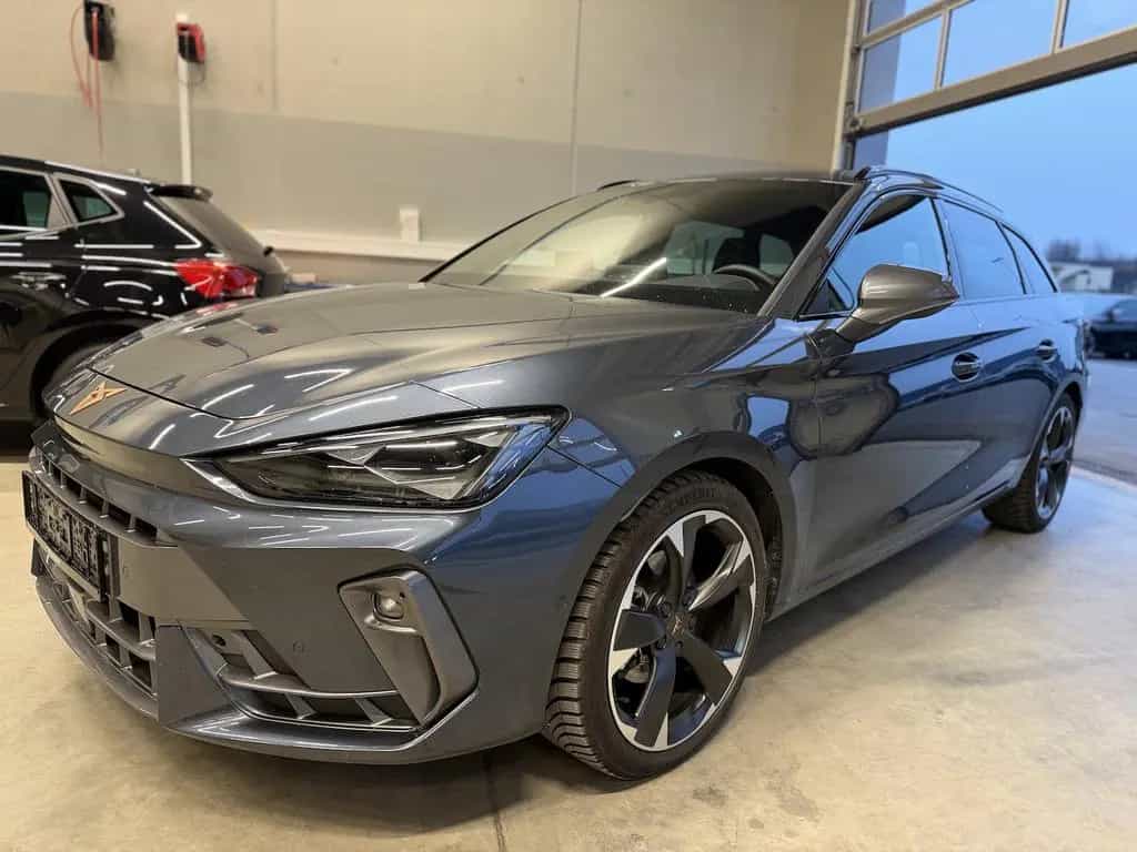Cupra Leon ST 1.5eTSI DSG AHK Assist XL Navi Matrix 06/2025-photo-0