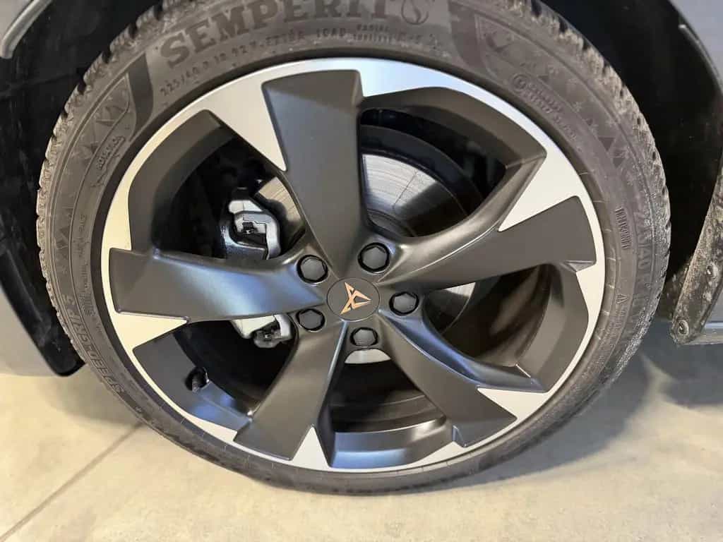 Cupra Leon ST 1.5eTSI DSG AHK Assist XL Navi Matrix 06/2025-photo-2