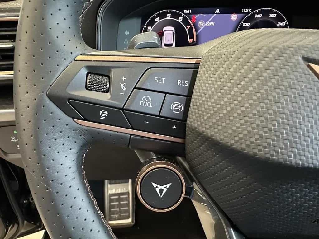 Cupra Leon ST 1.5eTSI DSG Skyline Dynamic Matrix AHK 06/2025-photo-12