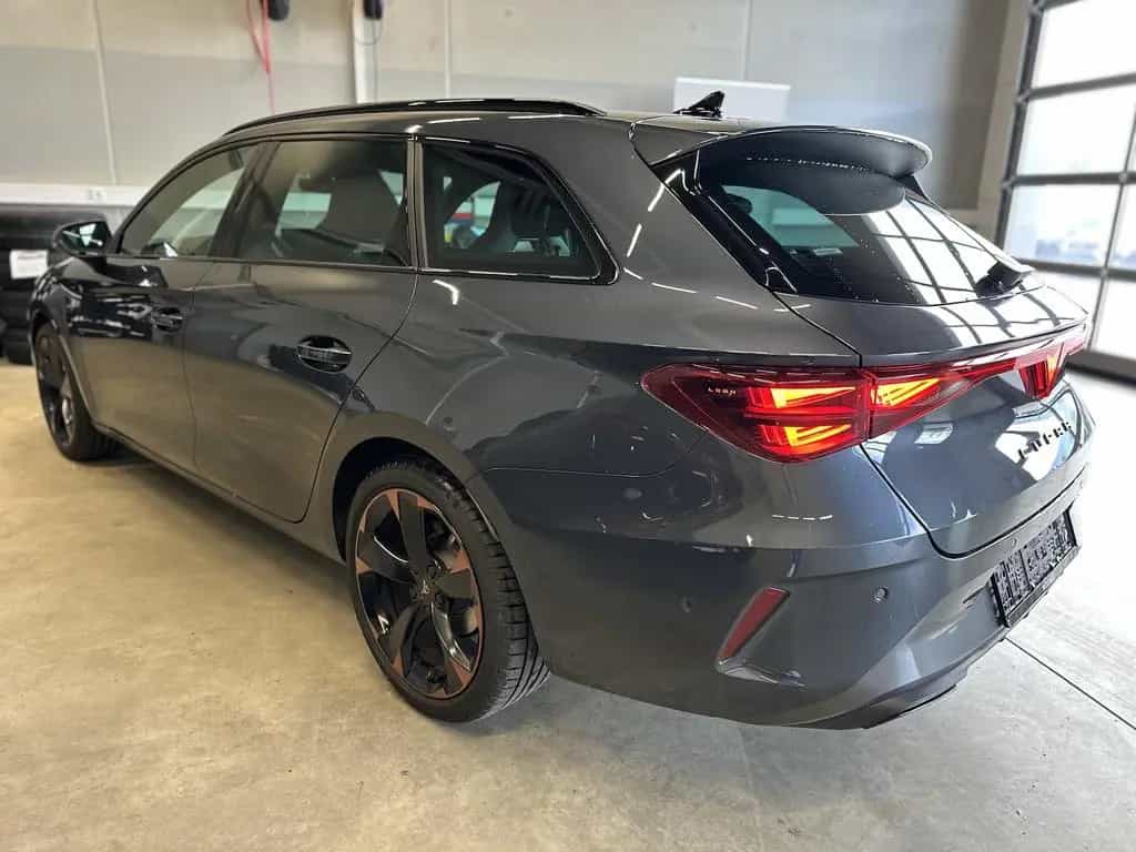 Cupra Leon ST 1.5eTSI DSG Skyline Dynamic Matrix AHK 06/2025-photo-3