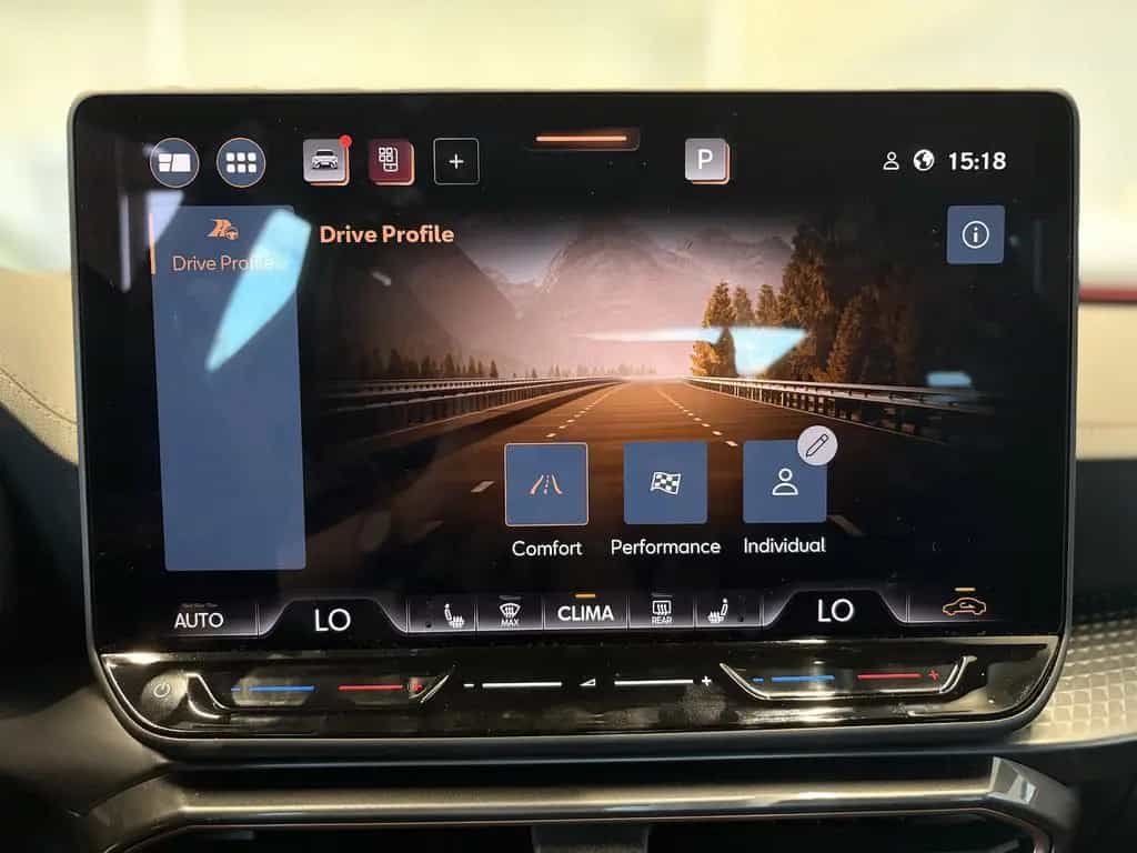 Cupra Leon ST 2.0TSI DSG 4Drive AHK Pano Dyn.Design 11/2025-photo-21