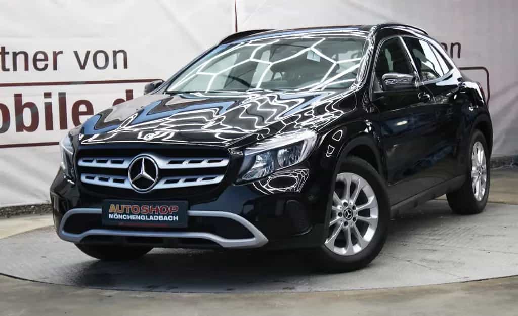 Mercedes-Benz GLA 180 *Tüv&Inspektion Neu*Navi*62.Tkm*Leder* 11/2019-photo-0