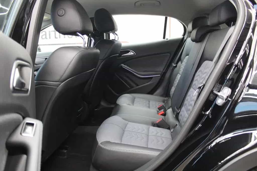Mercedes-Benz GLA 180 *Tüv&Inspektion Neu*Navi*62.Tkm*Leder* 11/2019-photo-6