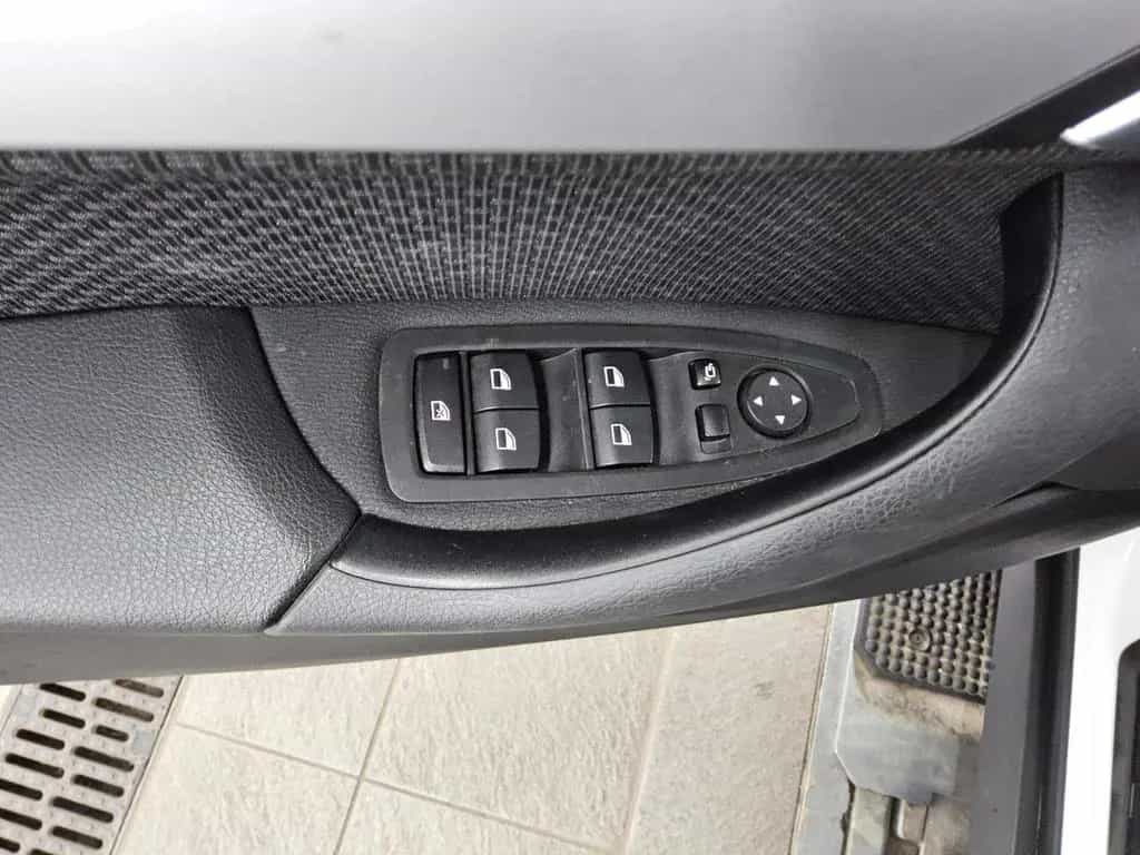 BMW X1 sDrive18d Advantage Navi HiFi ACC PDC Shz 02/2021-photo-8