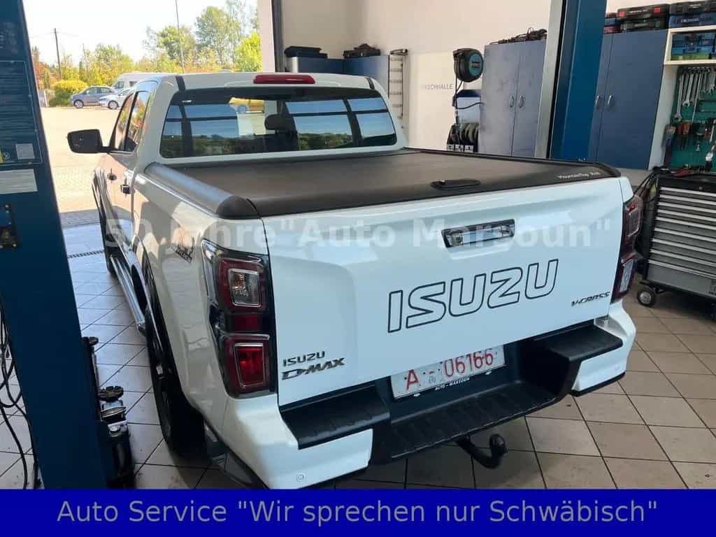 Isuzu D-Max DouplCab 4WD V-CROSS 8x ALU Gar.8/29Wie Neu! 08/2024-photo-1