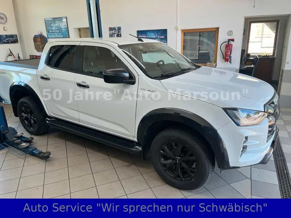 Isuzu D-Max DouplCab 4WD V-CROSS 8x ALU Gar.8/29Wie Neu! 08/2024-photo-8