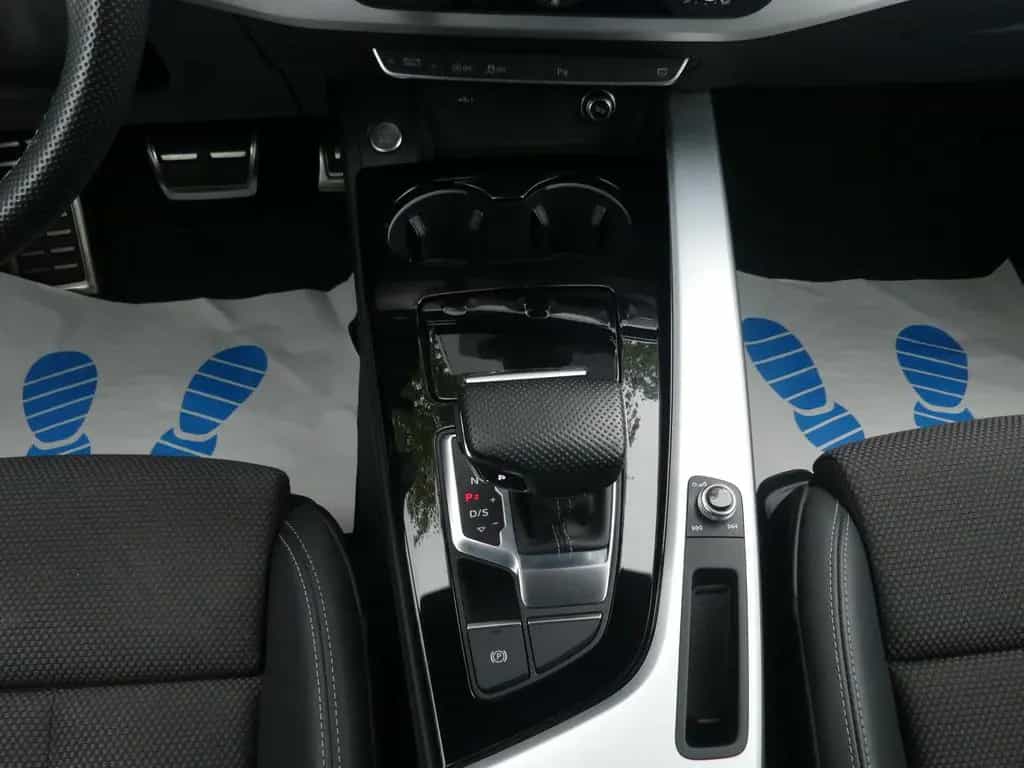 Audi A4 Avant 45TFSI Quattro S-Line LED Pano Kam. App 09/2020-photo-16