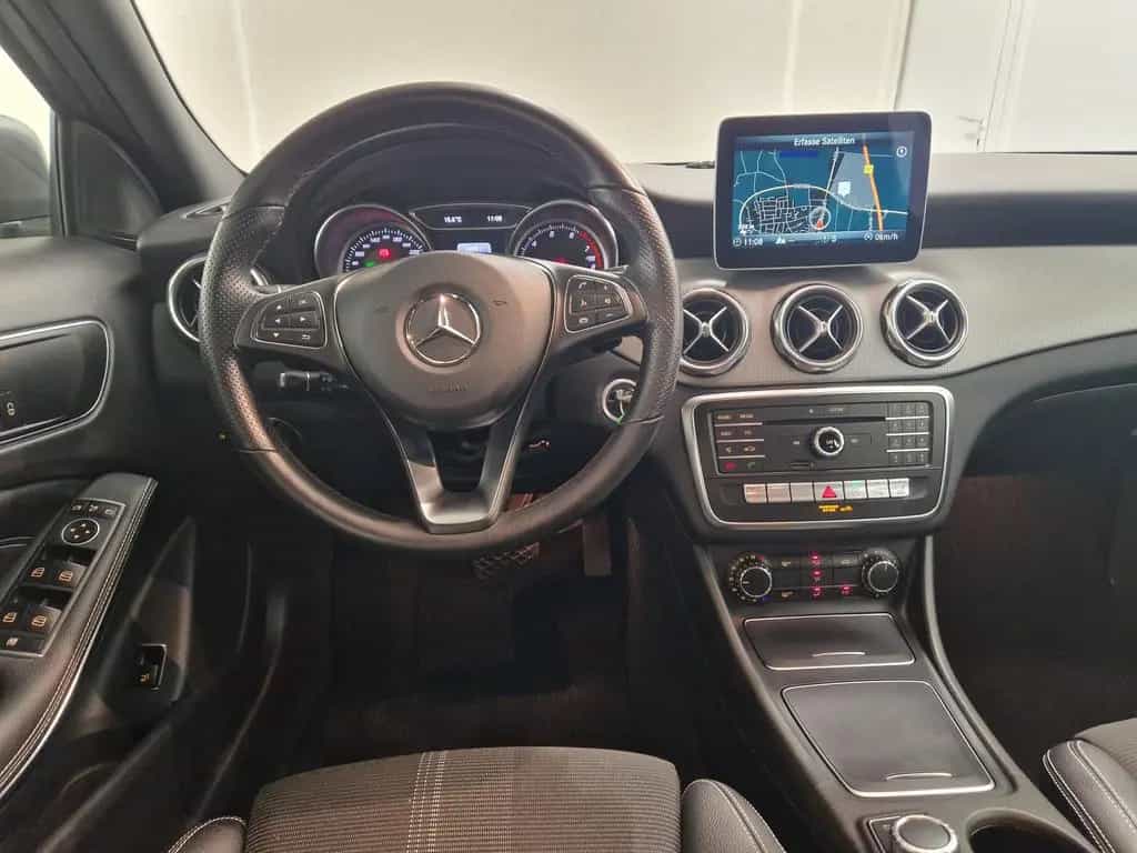 Mercedes-Benz GLA 200 Sport Utility, LED, Kamera, 18 Zoll 01/2020-photo-15