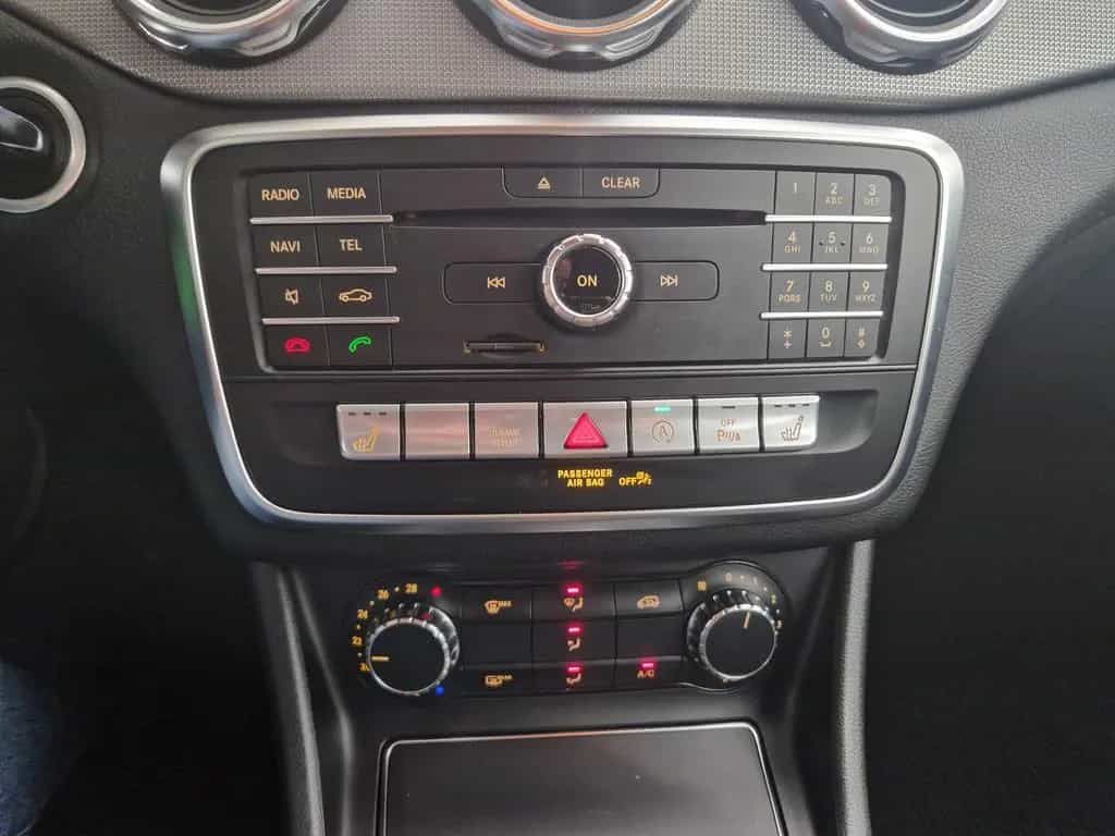 Mercedes-Benz GLA 200 Sport Utility, LED, Kamera, 18 Zoll 01/2020-photo-16