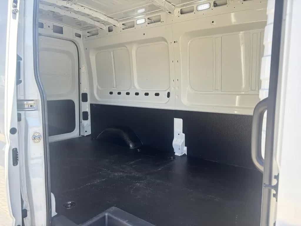 Maxus Deliver 9 2.0 Kasten L3H2 RWD Base RCAM KLIMA 02/2024-photo-10
