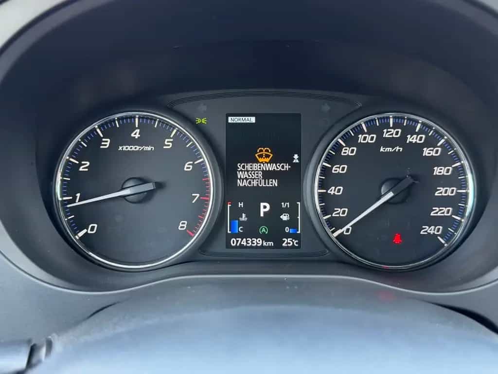 Mitsubishi Outlander Spirit*4x4*360Kam*AHK*AppleC*Garantie 07/2020-photo-17