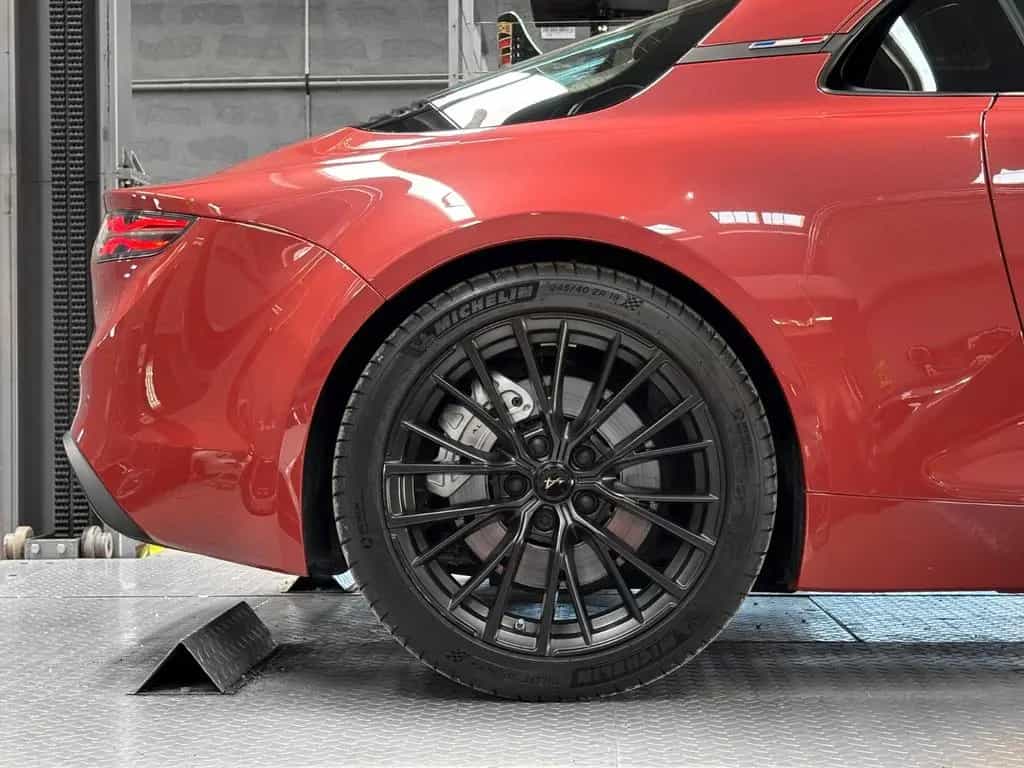 Alpine A110 S 300 - ROUGE RUBIS - *VAT*  1 OF 110 09/2024-photo-11