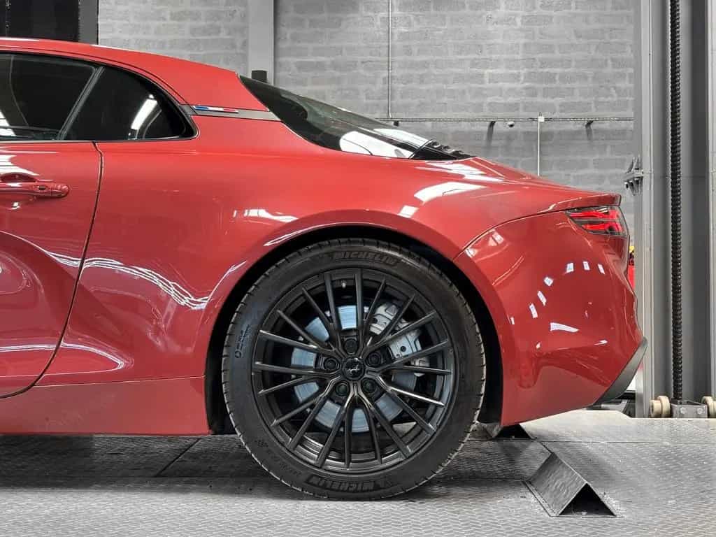 Alpine A110 S 300 - ROUGE RUBIS - *VAT*  1 OF 110 09/2024-photo-16