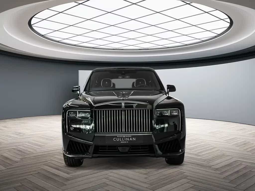 Rolls-Royce Cullinan Black Badge Series II null-photo-2