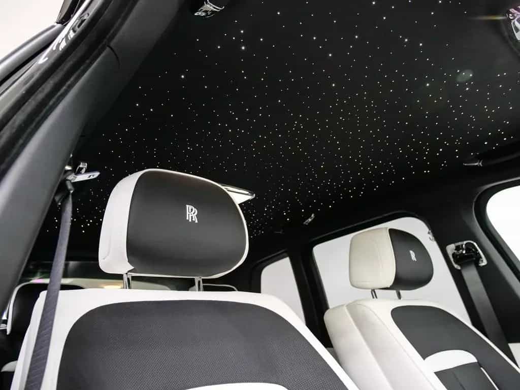 Rolls-Royce Cullinan Black Badge Series II null-photo-22