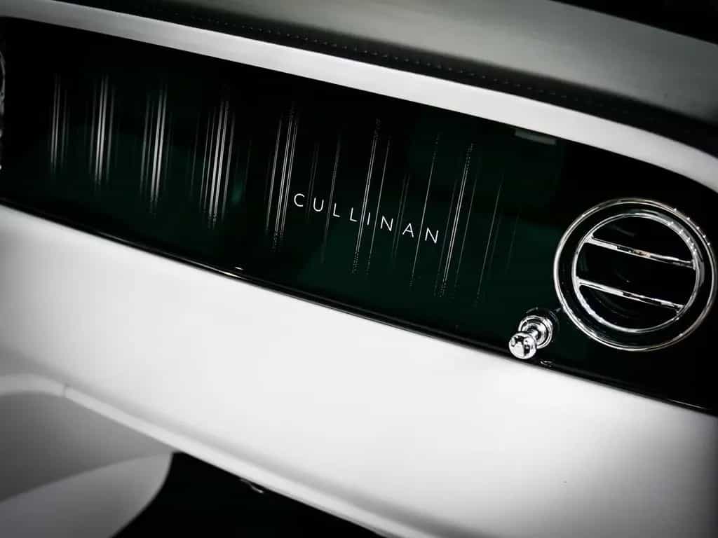 Rolls-Royce Cullinan null-photo-22