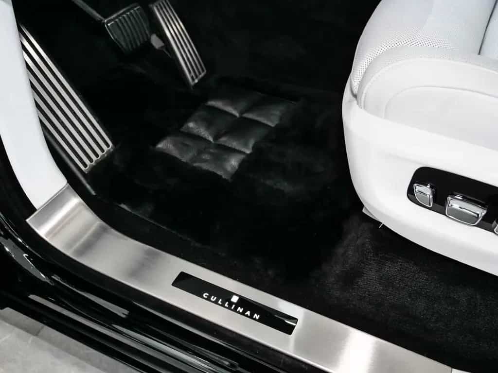 Rolls-Royce Cullinan null-photo-27