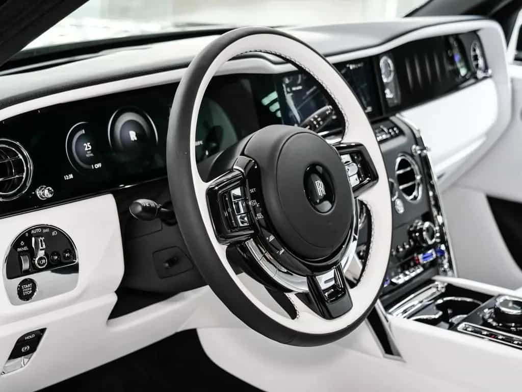 Rolls-Royce Cullinan null-photo-29