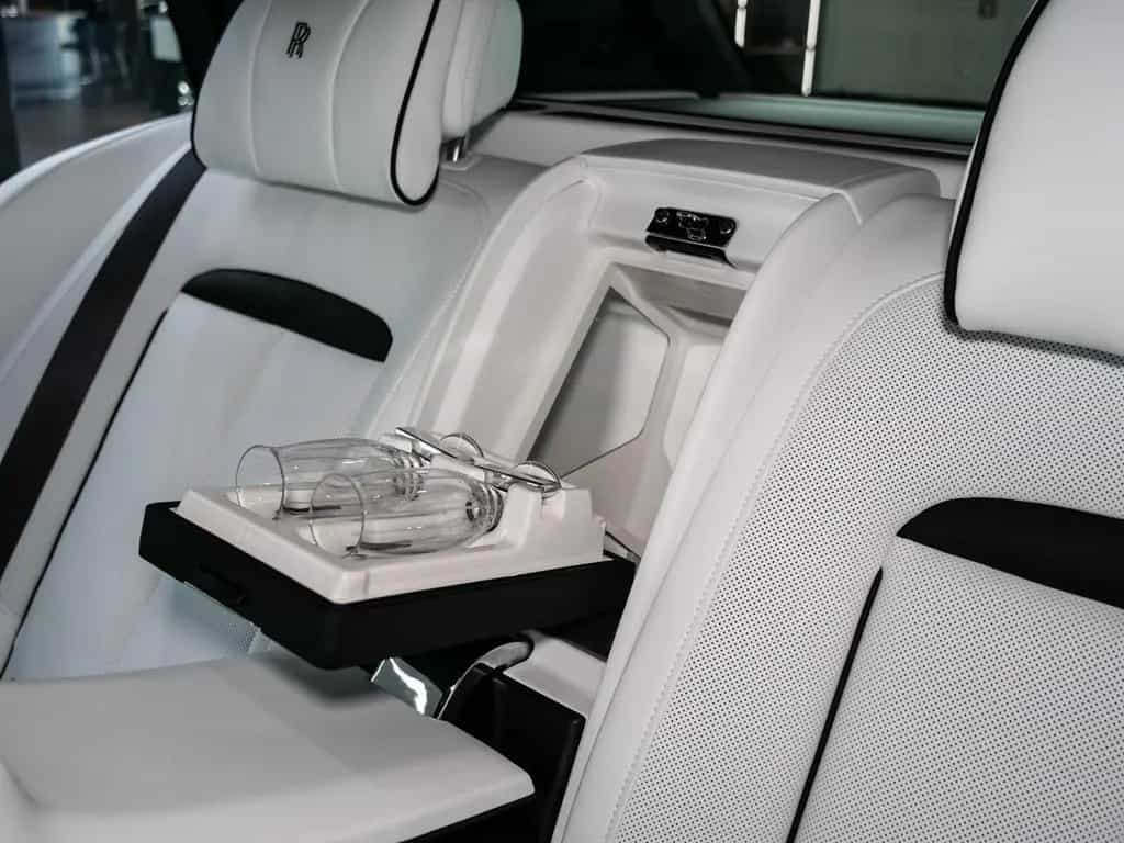 Rolls-Royce Cullinan null-photo-35