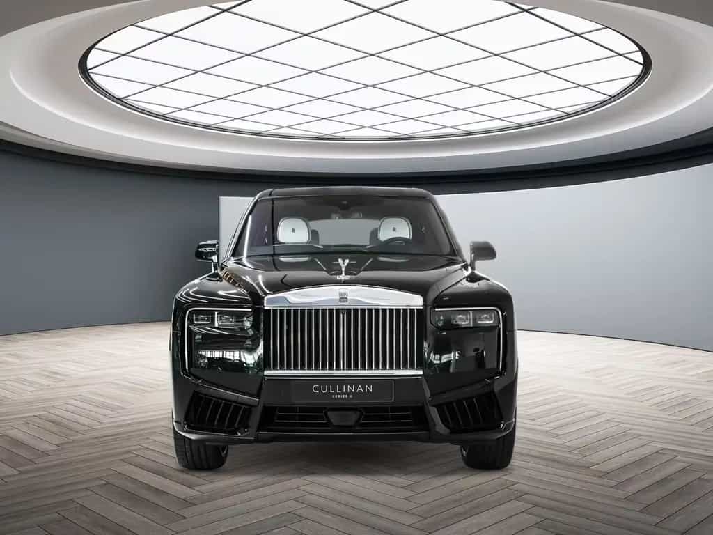 Rolls-Royce Cullinan null-photo-4