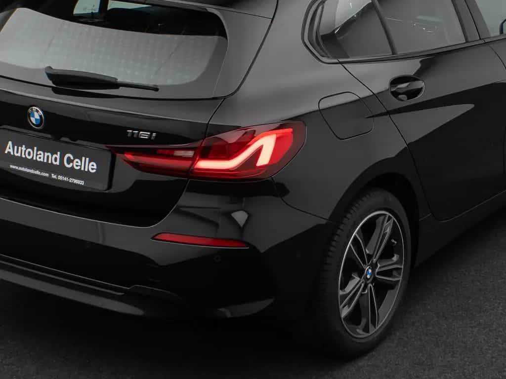 BMW 118 i Sport Line Kamera DAB HiFi Lenkrhzg Sport 03/2023-photo-15