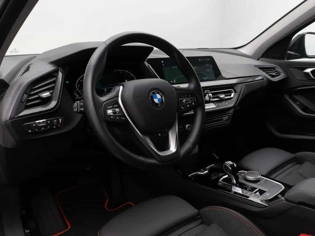 BMW 118 i Sport Line Kamera DAB HiFi Lenkrhzg Sport 03/2023-photo-19