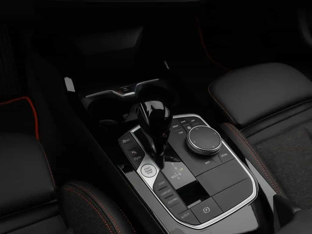 BMW 118 i Sport Line Kamera DAB HiFi Lenkrhzg Sport 03/2023-photo-21