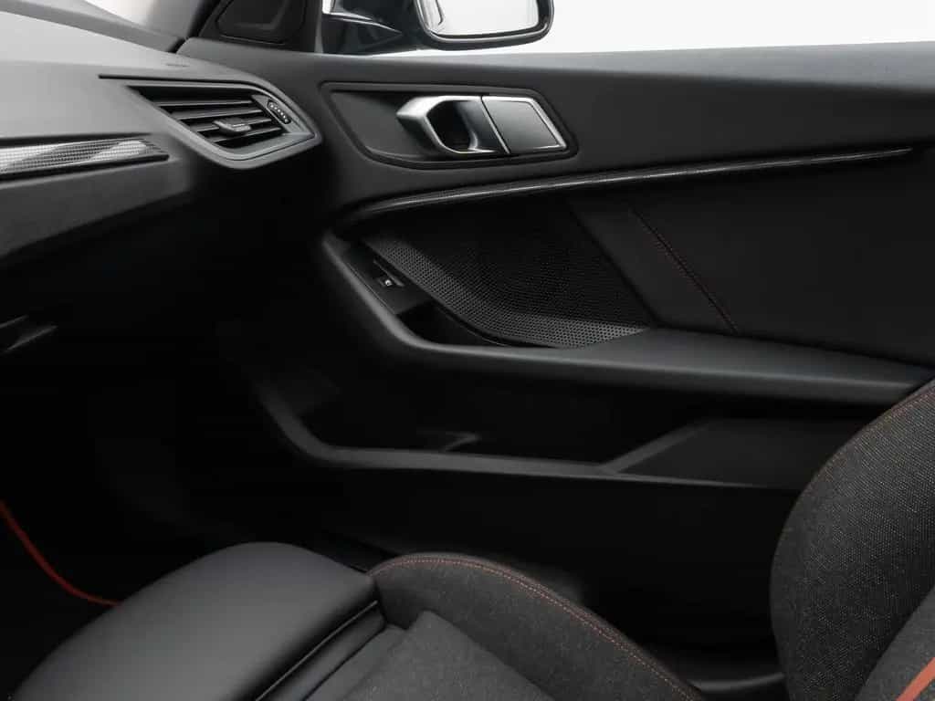 BMW 118 i Sport Line Kamera DAB HiFi Lenkrhzg Sport 03/2023-photo-31
