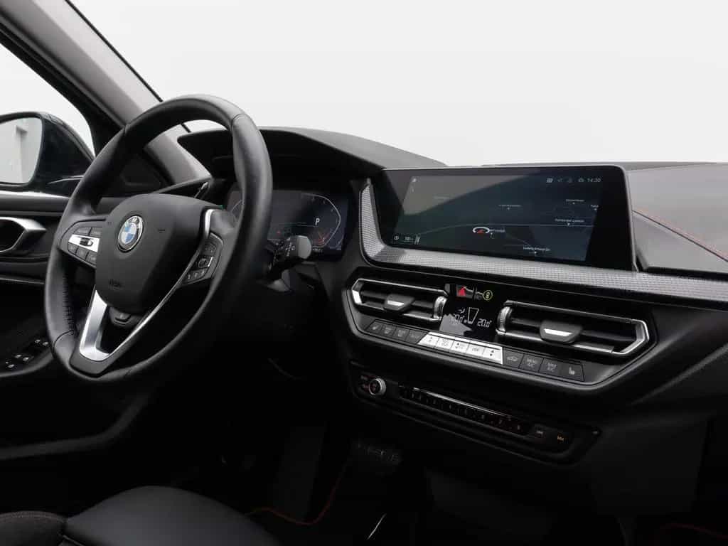 BMW 118 i Sport Line Kamera DAB HiFi Lenkrhzg Sport 03/2023-photo-34