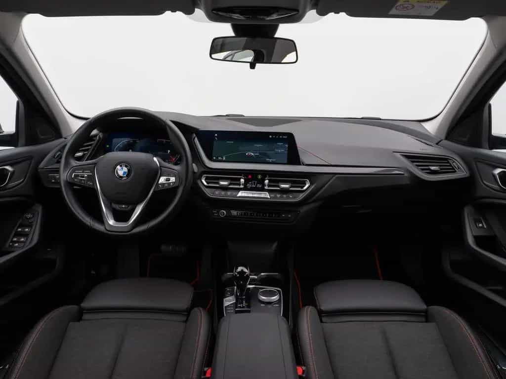 BMW 118 i Sport Line Kamera DAB HiFi Lenkrhzg Sport 03/2023-photo-36
