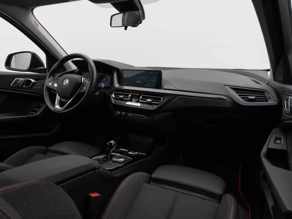 BMW 118 i Sport Line Kamera DAB HiFi Lenkrhzg Sport 03/2023-photo-37