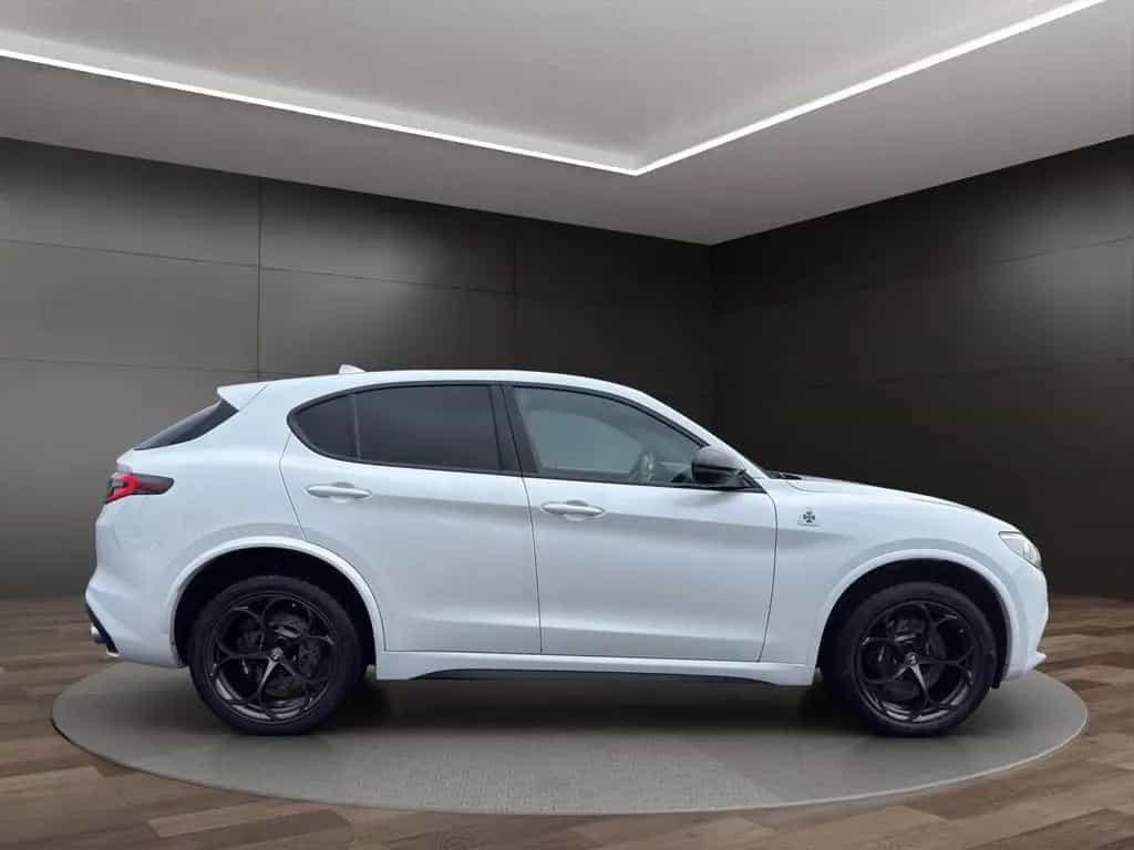 Alfa Romeo Stelvio Quadrifoglio MY20 Quadrifoglio 2 10/2021-photo-2