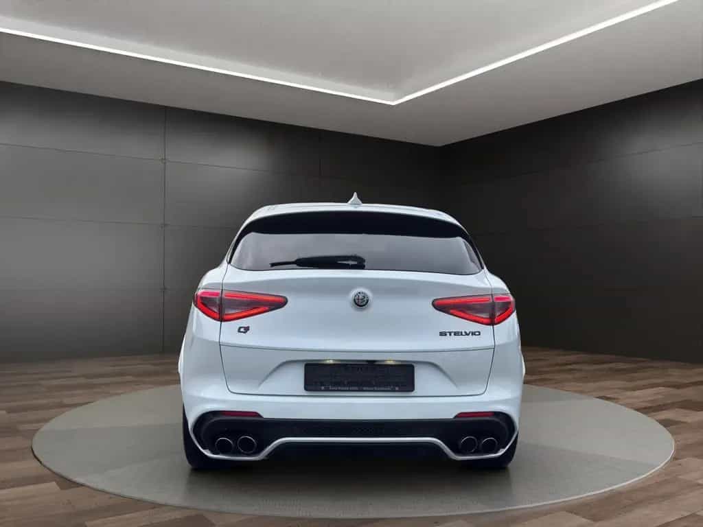 Alfa Romeo Stelvio Quadrifoglio MY20 Quadrifoglio 2 10/2021-photo-3