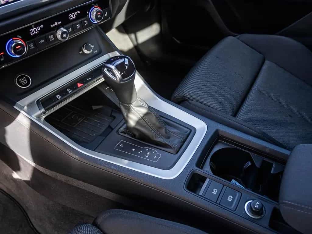 Audi Q3 advanced 40TFSI qu Stronic Navi LED GRA EPH 02/2024-photo-11