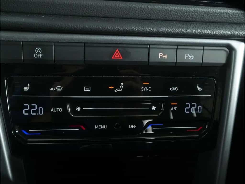 Volkswagen T-Roc 1.0 TSI Life 6-Gg. NAV/LED/App-Connect/SH 11/2024-photo-21