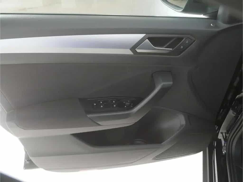 Volkswagen T-Roc 1.0 TSI Life 6-Gg. NAV/LED/App-Connect/SH 11/2024-photo-23